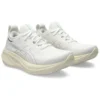 Gel-Nimbus 26 “Cream White”