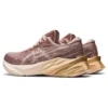 Novablast 3 “Fawn Mineral Beige”