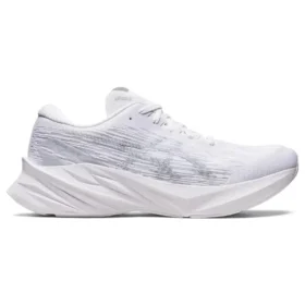 Novablast 3 “White Piedmont Grey”