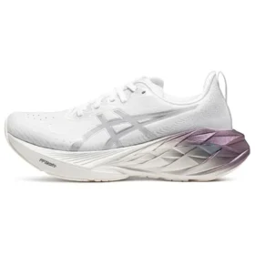 Novablast 4 Platinum “Real White Pure Silver”